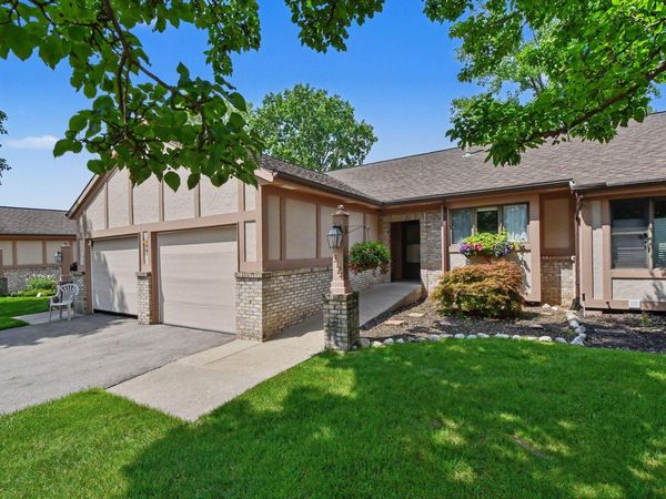 3124 Maple Villa Drive SE, Grand Rapids, MI 49508