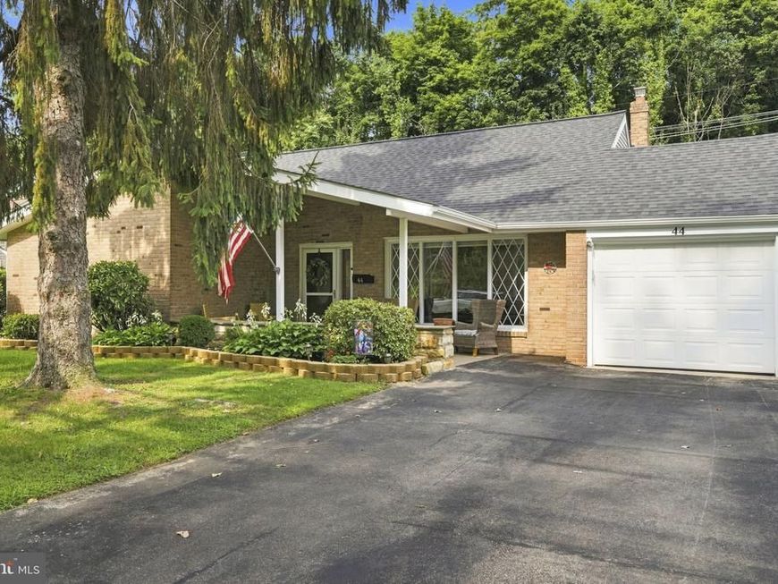 44 S Brookside Road, Springfield, PA 19064 Main Photo
