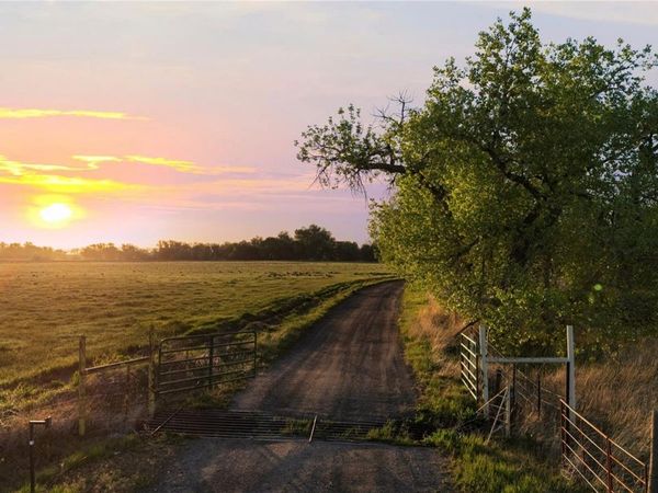 2532 County Road 21 , Fort Lupton, CO 80621