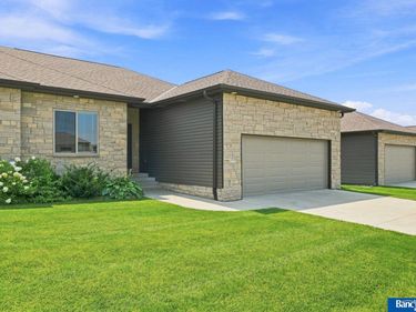 3719 Broadbear Road, Lincoln, NE 68516