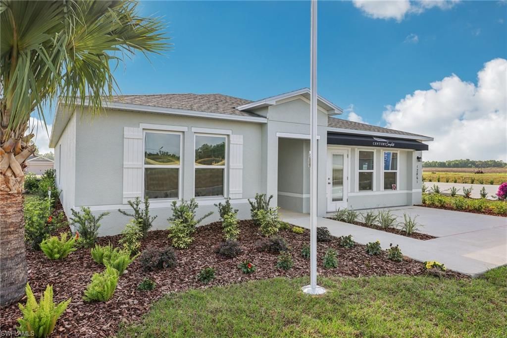 745 Central St E, Lehigh Acres, FL 33974 Photo