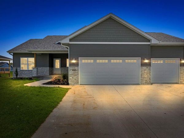 1365 Remley St, North Liberty, IA 52317