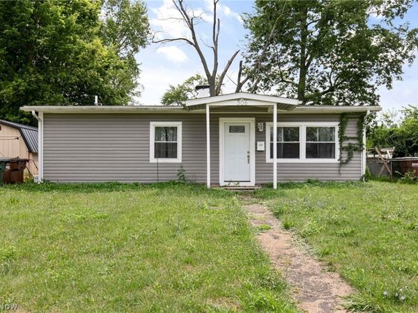 306 Rawson Drive , New Carlisle, OH 45344