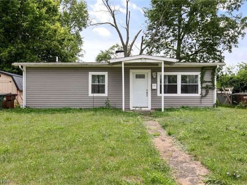 306 Rawson Drive, New Carlisle, OH 45344 Photo 1