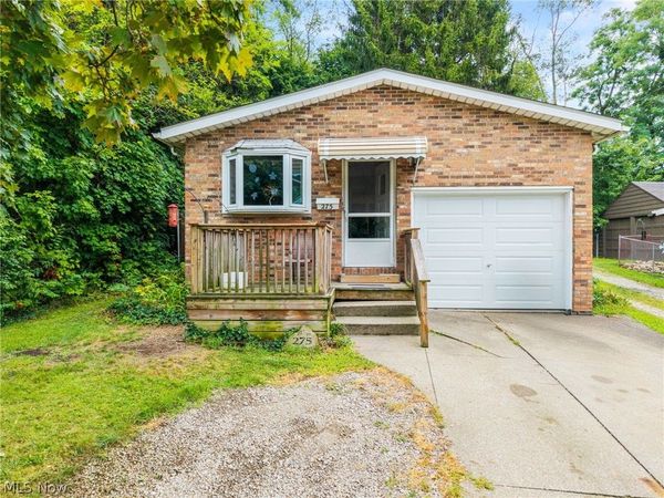 275 1st Street , Wadsworth, OH 44281