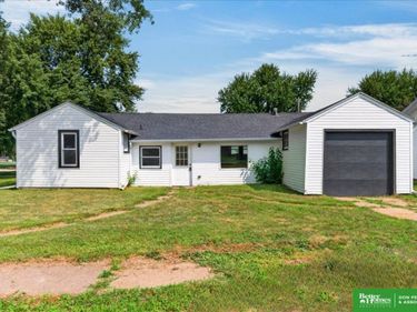 922 P Street, Tekamah, NE 68061