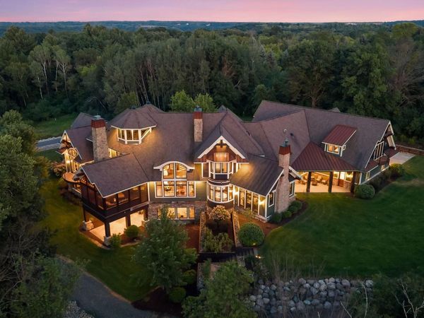 12870 Saint Croix Trail N, Stillwater, MN 55082