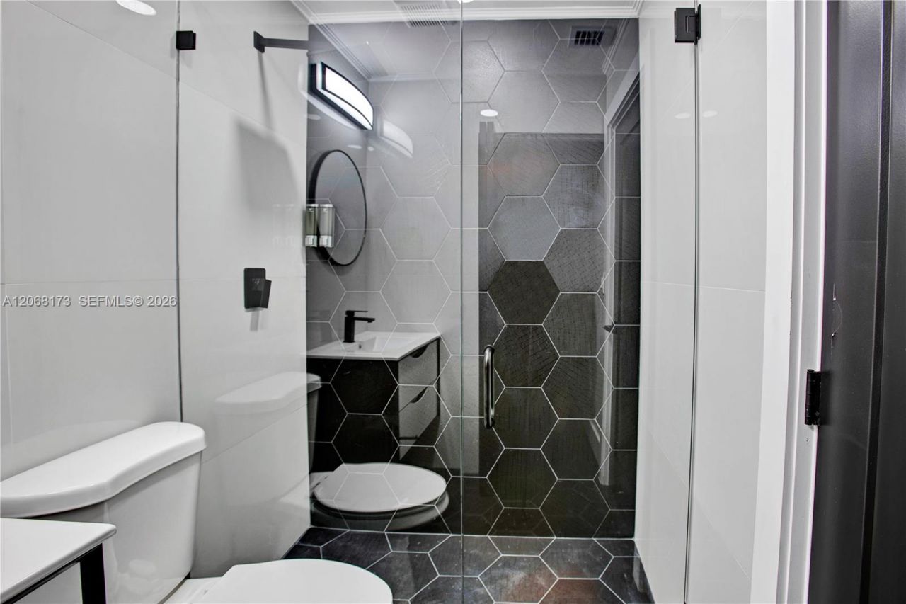 2457 NE 27th Ter, Fort Lauderdale, FL 33305 Photo