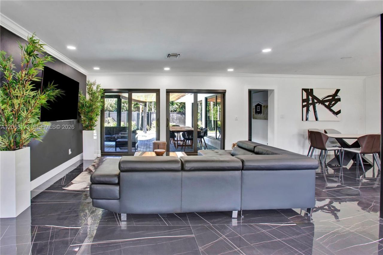 2457 NE 27th Ter, Fort Lauderdale, FL 33305 Photo