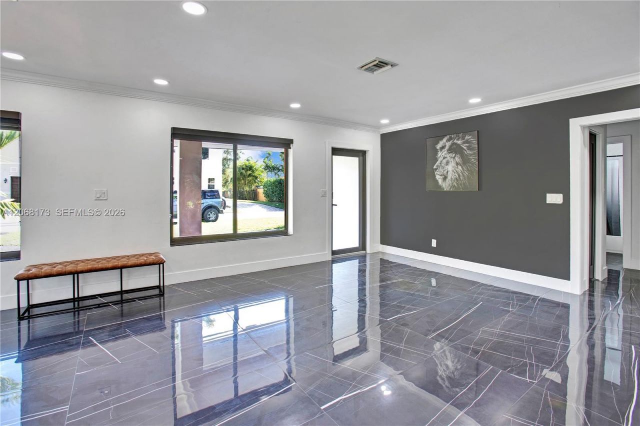 2457 NE 27th Ter, Fort Lauderdale, FL 33305 Photo