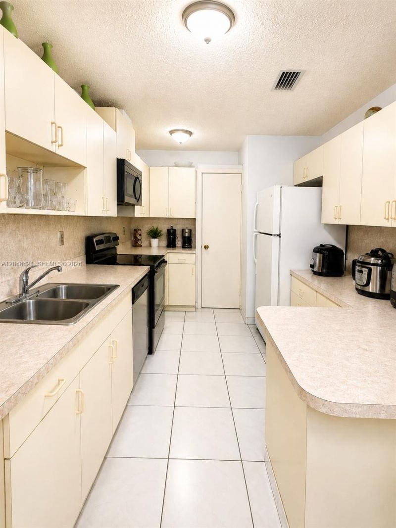 19811 SW 116th Ave , Miami, FL 33157 Photo