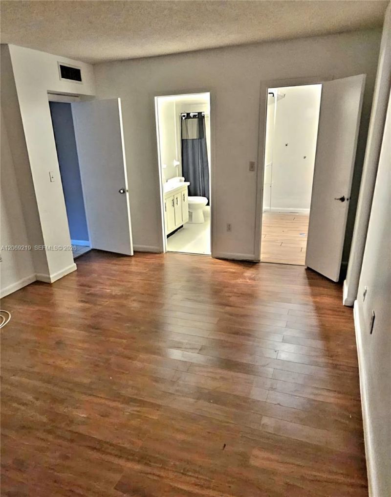 4168 Inverrary Dr, Unit 112, Lauderhill, FL 33319 Photo