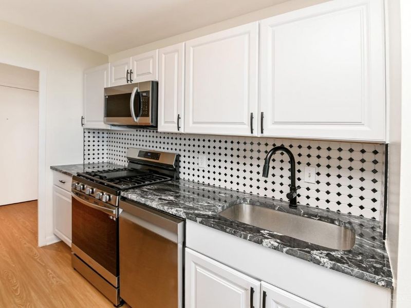 2324 Madison Road, Unit 1701, Cincinnati, OH 45208 Photo 17