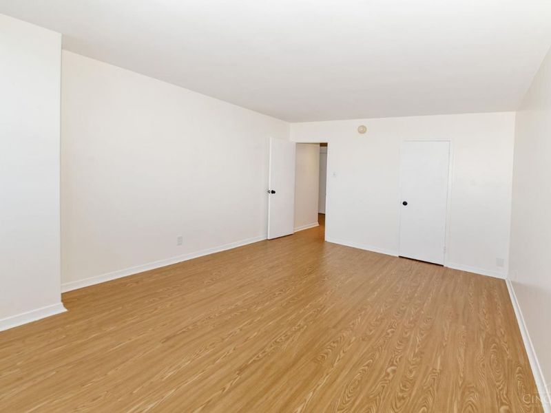 2324 Madison Road, Unit 1701, Cincinnati, OH 45208 Photo 21