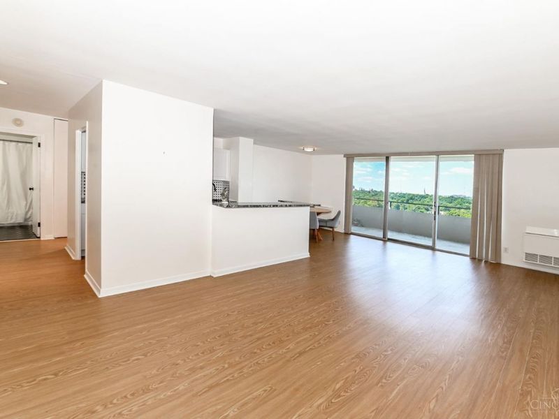 2324 Madison Road, Unit 1701, Cincinnati, OH 45208 Photo 3