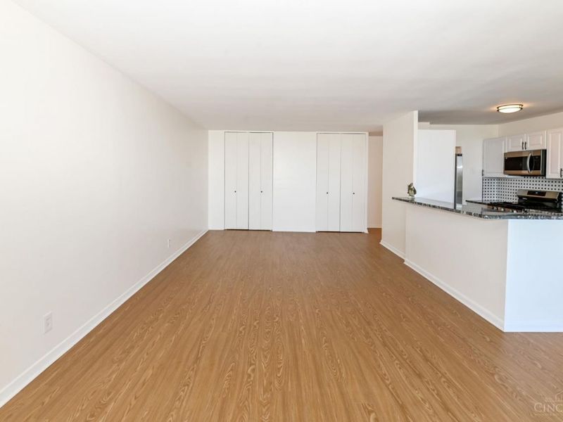 2324 Madison Road, Unit 1701, Cincinnati, OH 45208 Photo 5