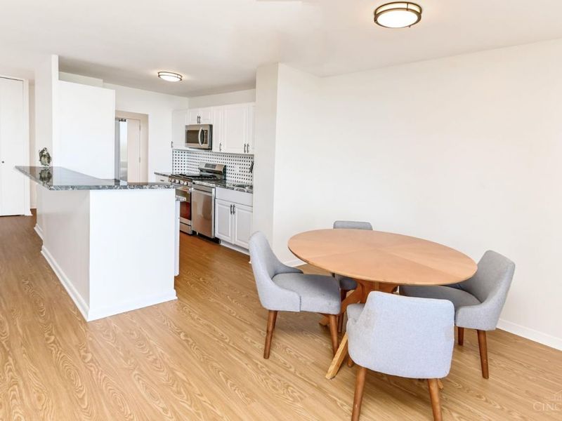 2324 Madison Road, Unit 1701, Cincinnati, OH 45208 Photo 9