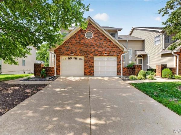 16252 Lea Oak Court, Chesterfield, MO 63017