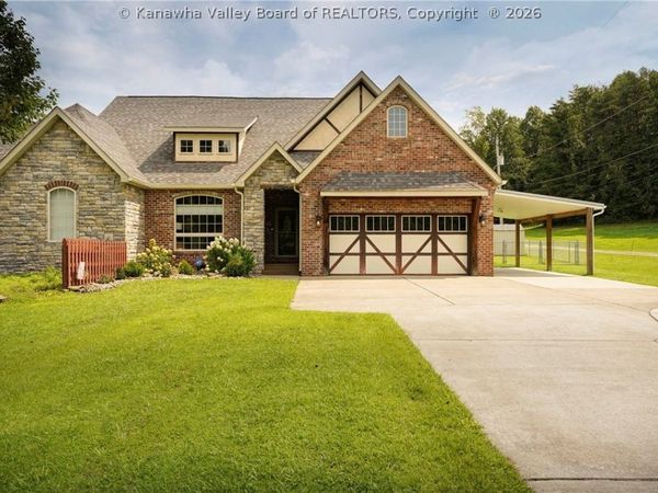 827 Scott Depot Road, Teays, WV 25560