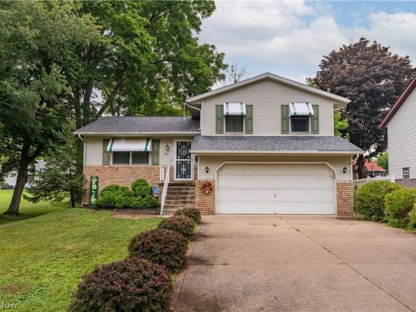 551 Harmon Street SW, North Canton, OH 44720