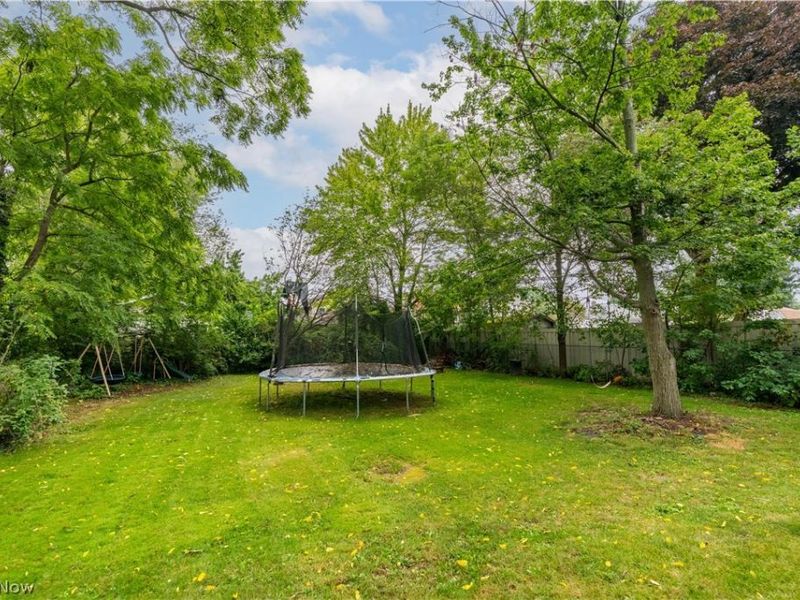 551 Harmon Street SW, North Canton, OH 44720 Photo 4