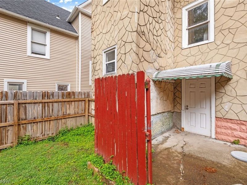 1378 W 114th Street, Cleveland, OH 44102 Photo 28