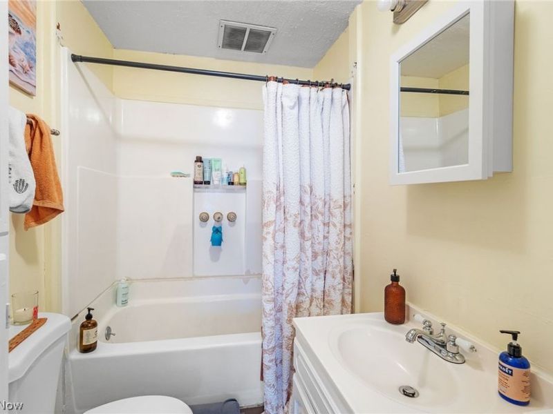 1378 W 114th Street, Cleveland, OH 44102 Photo 7