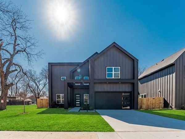 2706 Valentine Street , Dallas, TX 75215