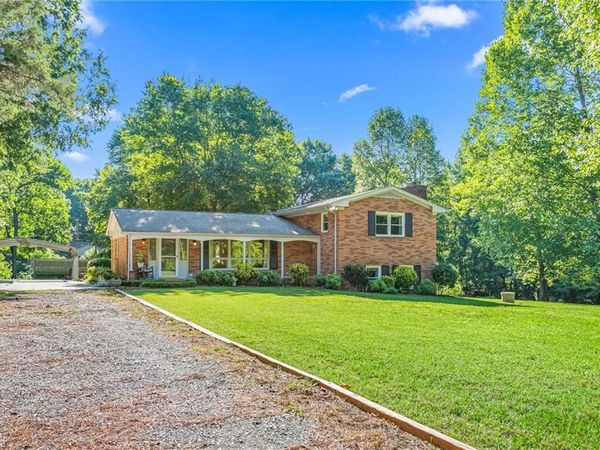 5220 Eastcrest Road , McLeansville, NC 27377