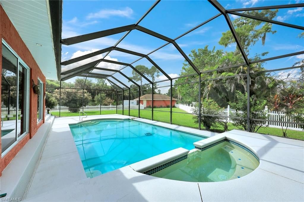 360 16th Ave Nw, Naples, FL 34120 Photo