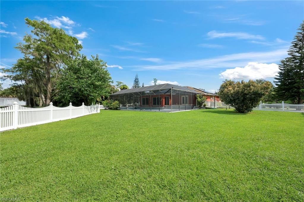 360 16th Ave Nw, Naples, FL 34120 Photo