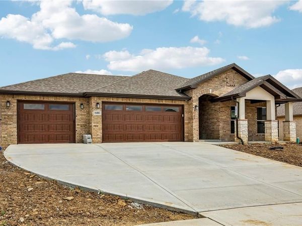 1644 N 157th Lane, Basehor, KS 66007