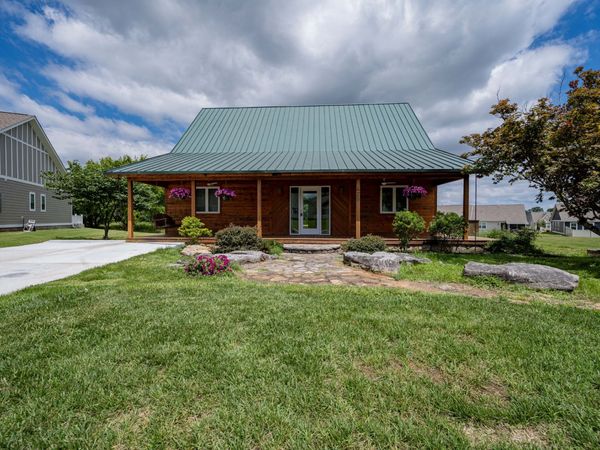 420 Multrees Pl , Smyrna, TN 37167