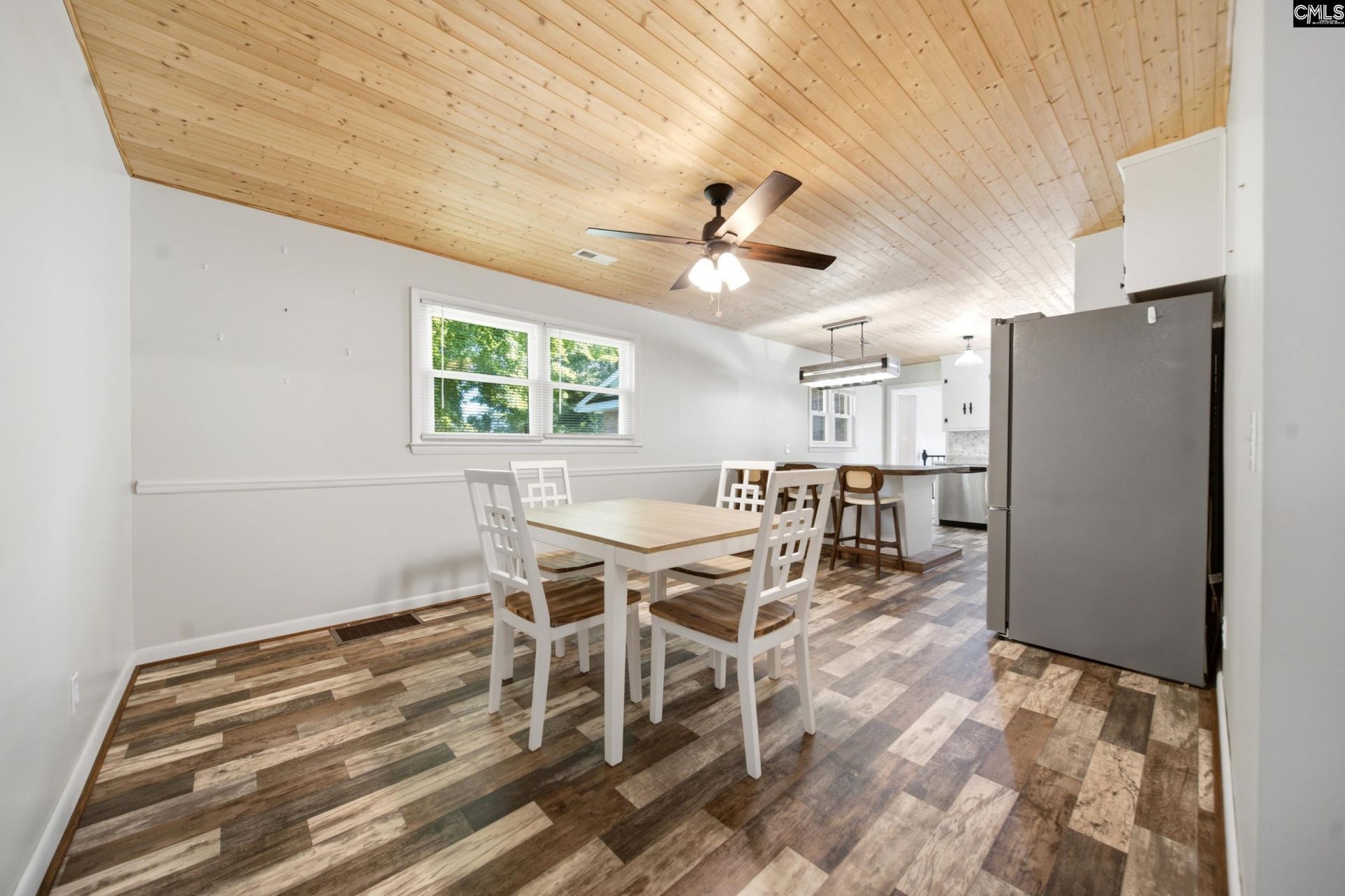 215 Summerland Avenue Photo 11