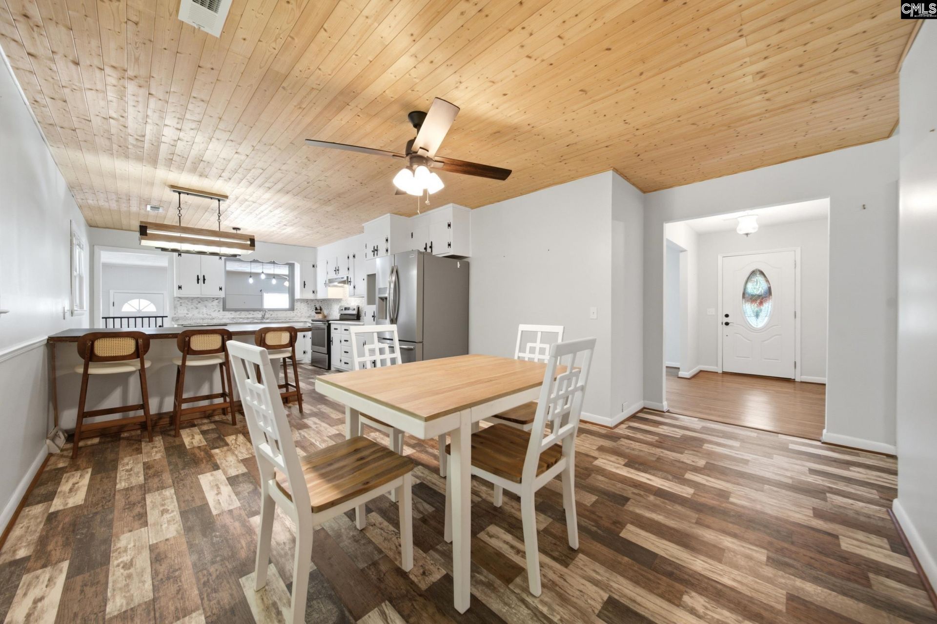 215 Summerland Avenue Photo 12