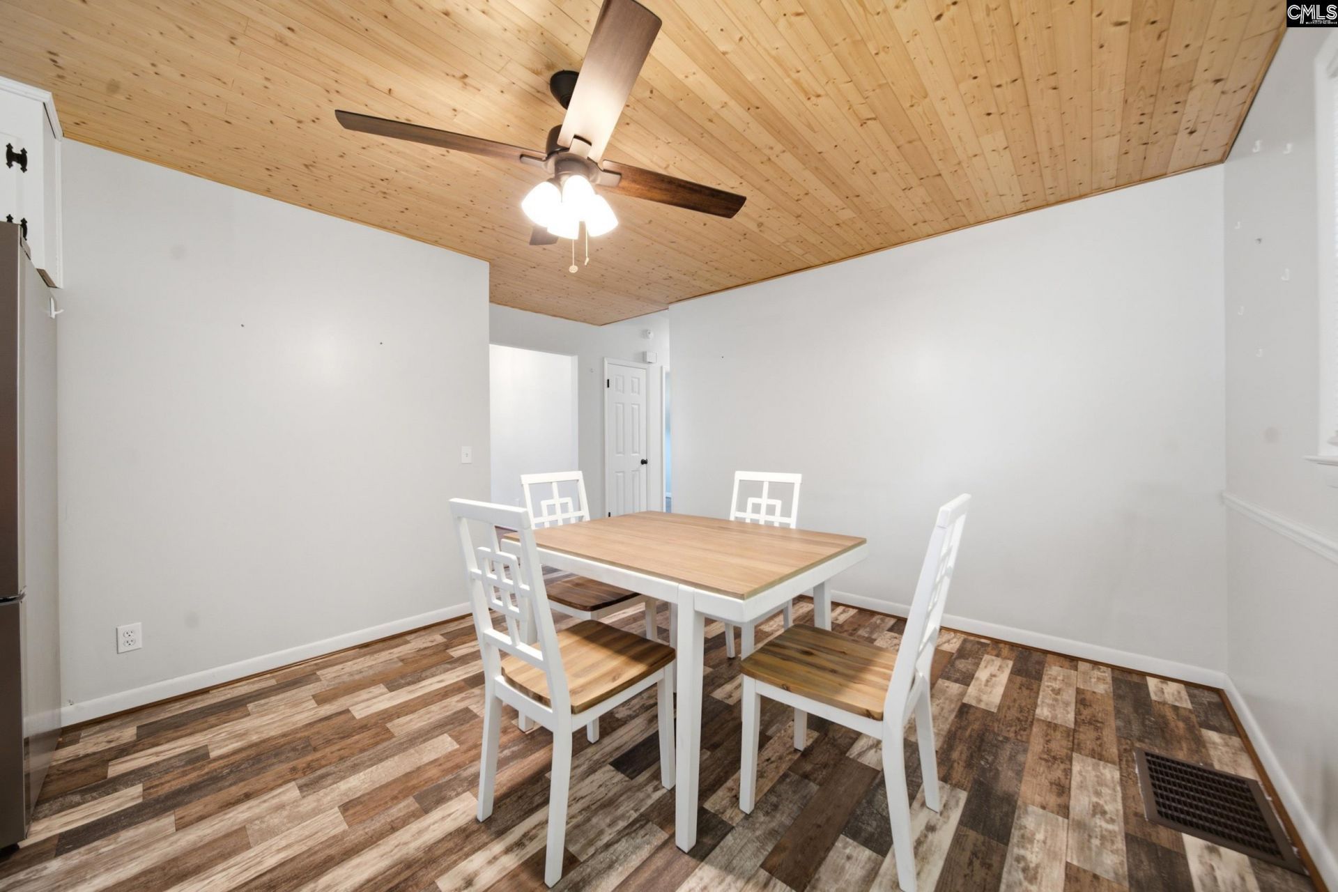 215 Summerland Avenue Photo 13