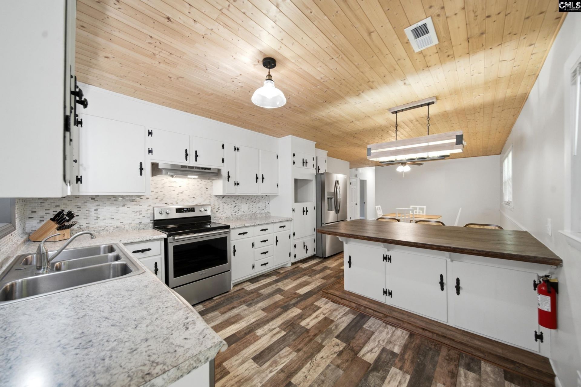 215 Summerland Avenue Photo 15