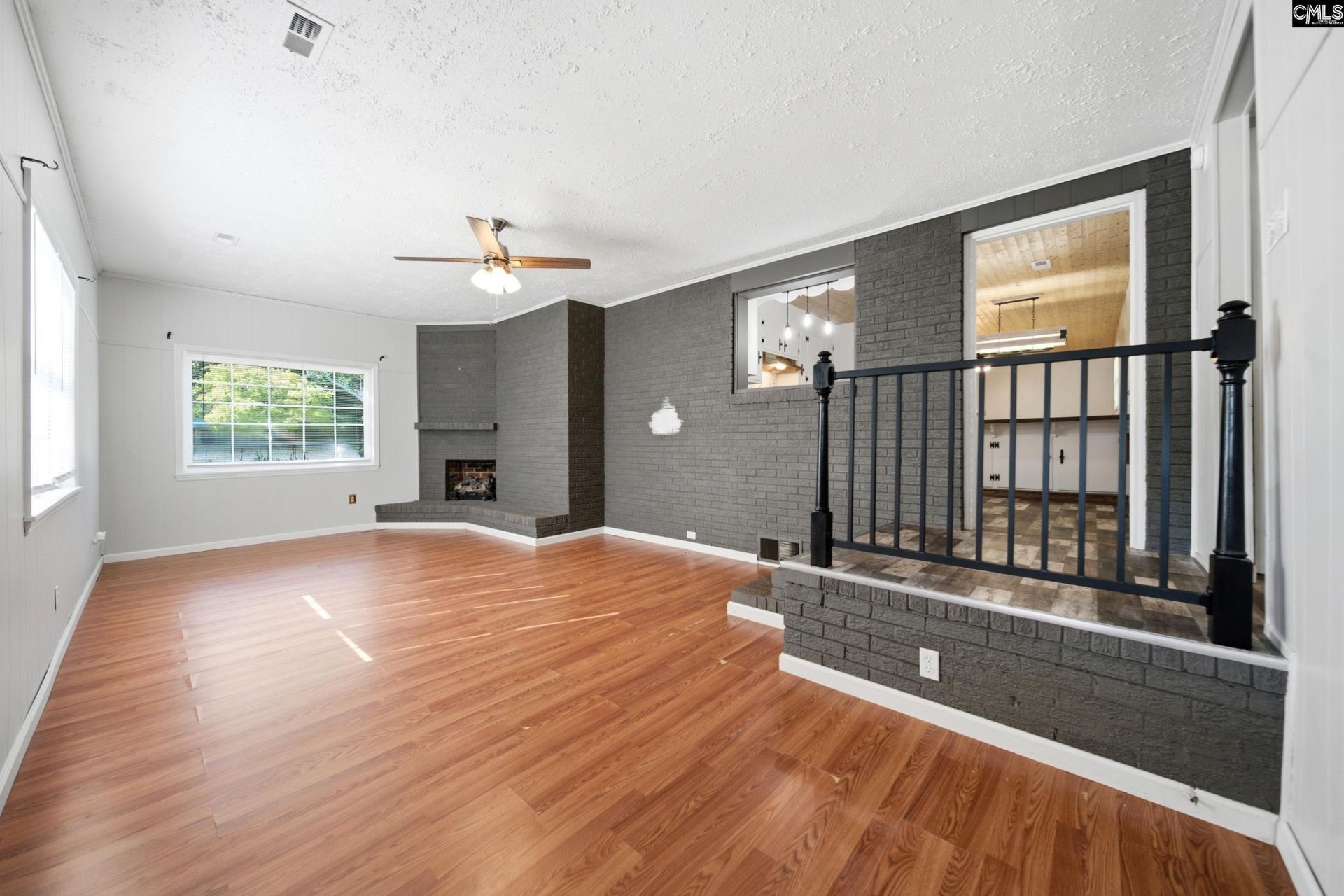 215 Summerland Avenue Photo 19