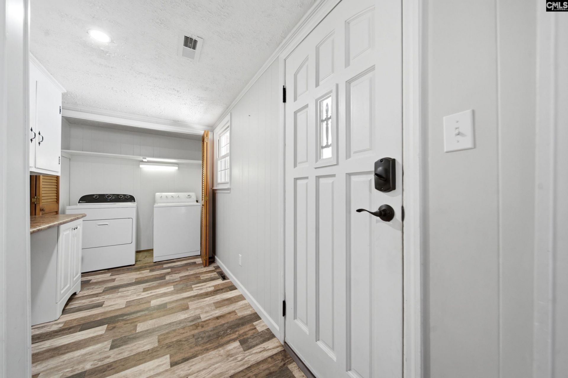 215 Summerland Avenue Photo 21
