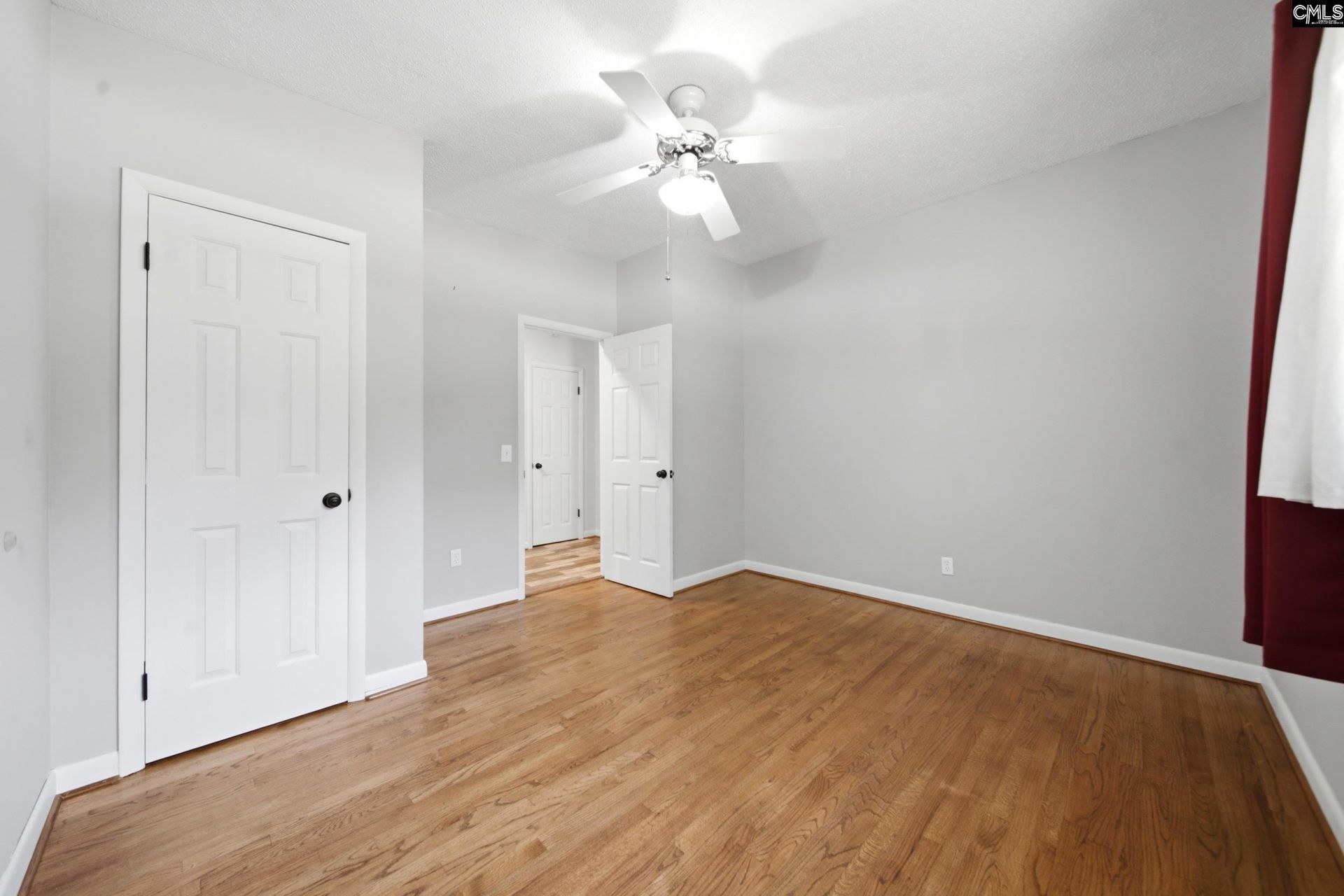 215 Summerland Avenue Photo 27