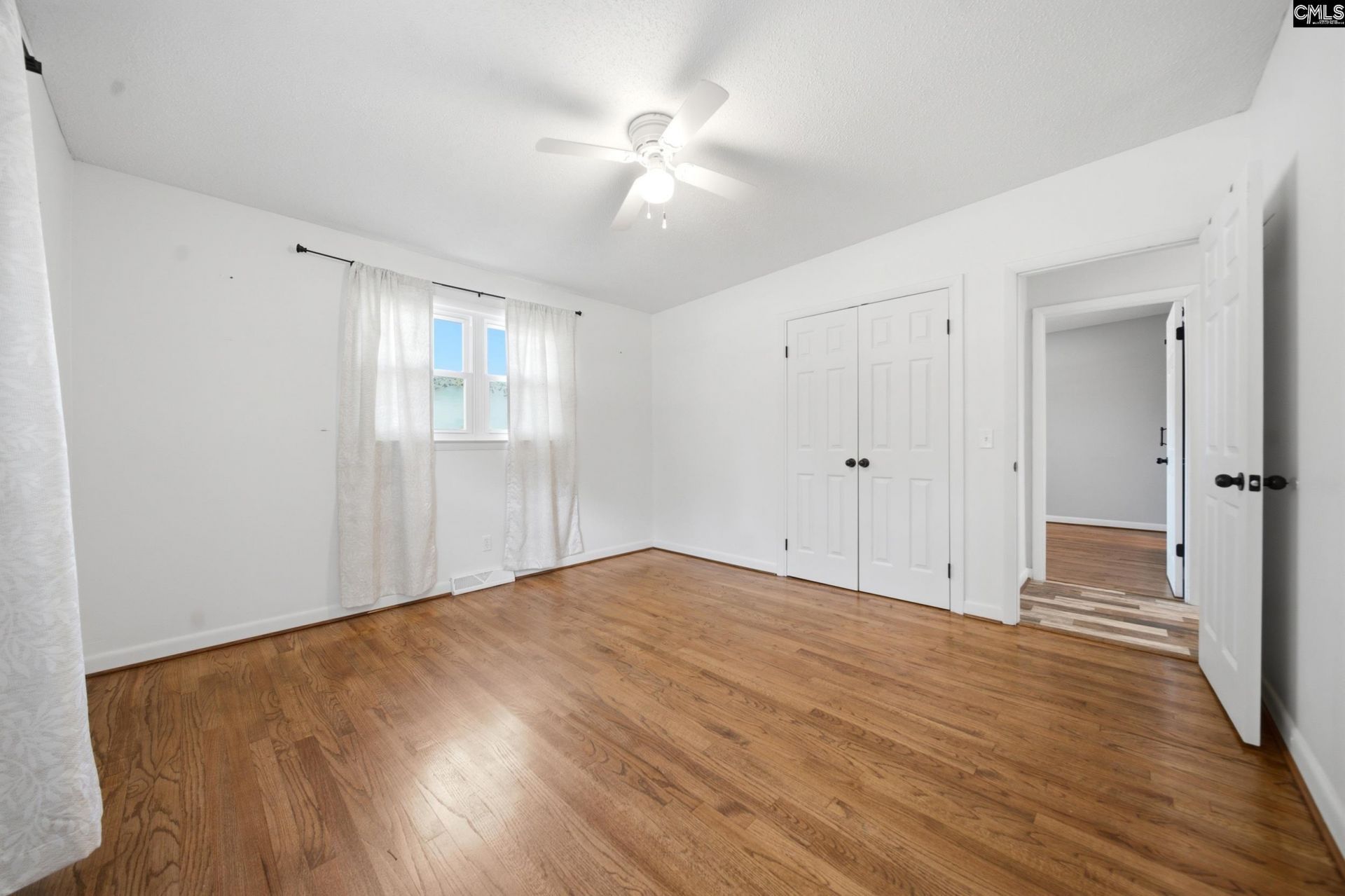 215 Summerland Avenue Photo 30