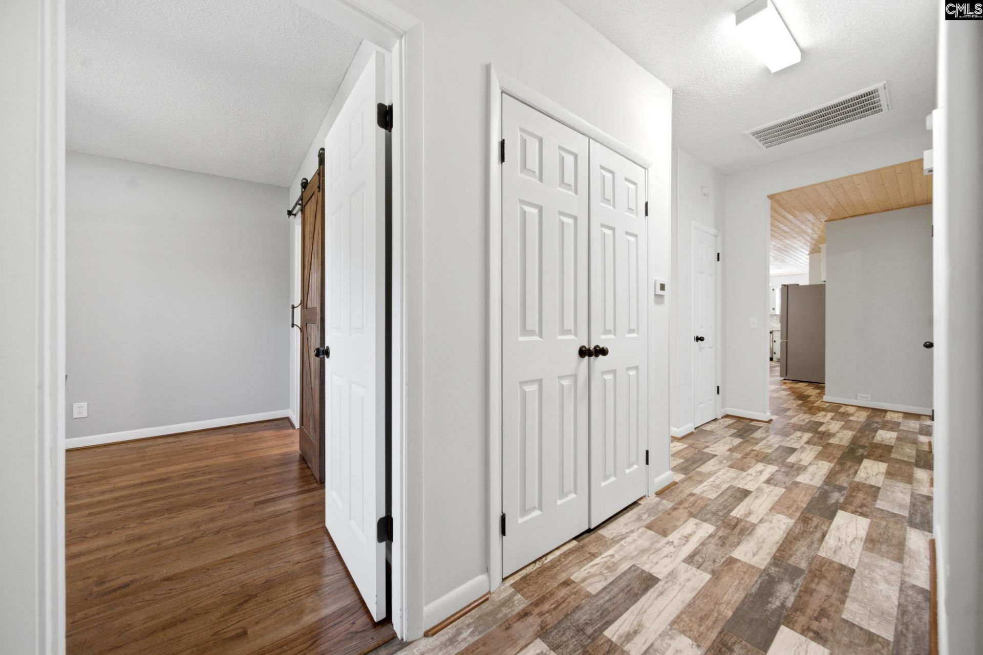 215 Summerland Avenue Photo 32