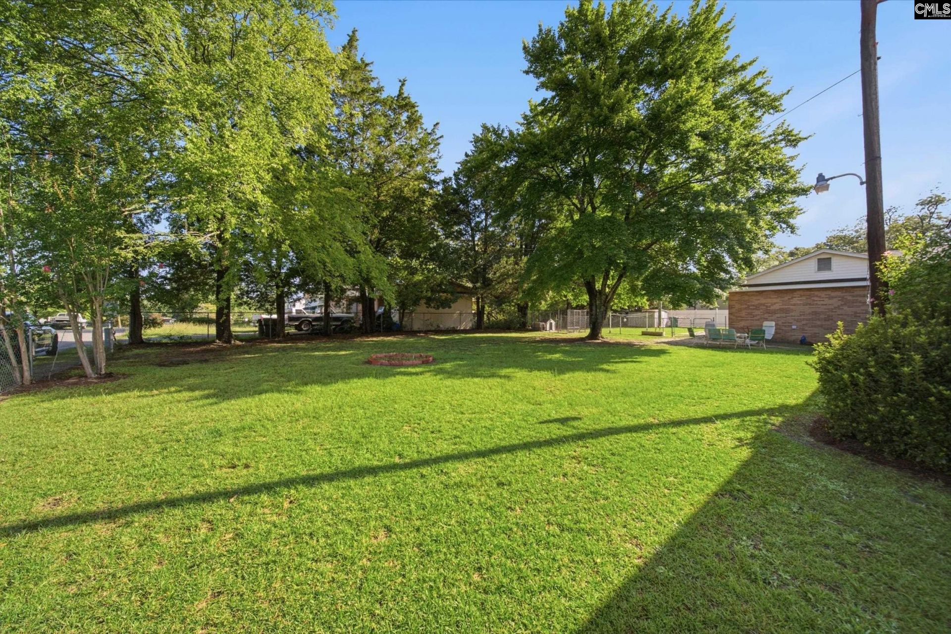 215 Summerland Avenue Photo 41