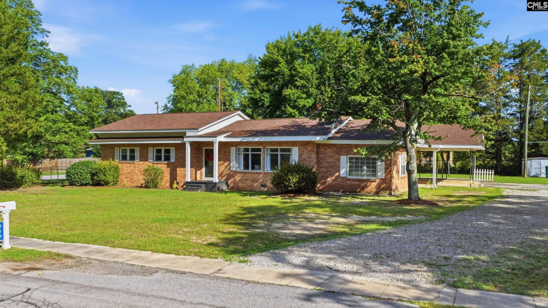 215 Summerland Avenue Photo 43