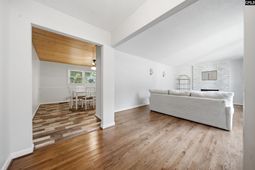 215 Summerland Avenue photo 4