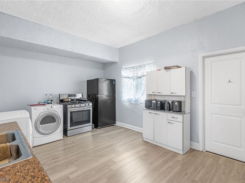 3318 W 30th Street, Cleveland, OH 44109 Photo 13