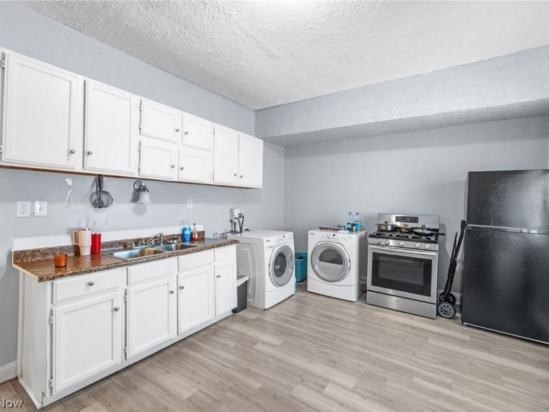 3318 W 30th Street, Cleveland, OH 44109 Photo 14