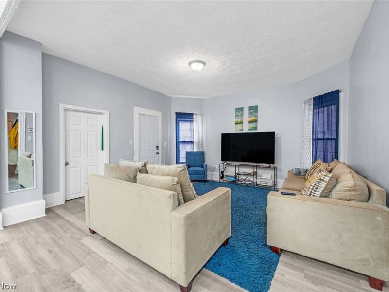 3318 W 30th Street, Cleveland, OH 44109 Photo 9