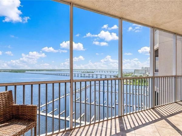 2104 W First ST , Unit 1802, FORT MYERS, FL 33901
