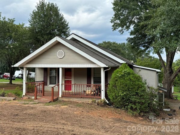 509 21st Street SE, Hickory, NC 28602